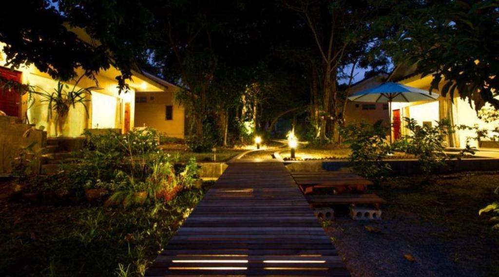 Villa De Mama Rawai Extérieur photo
