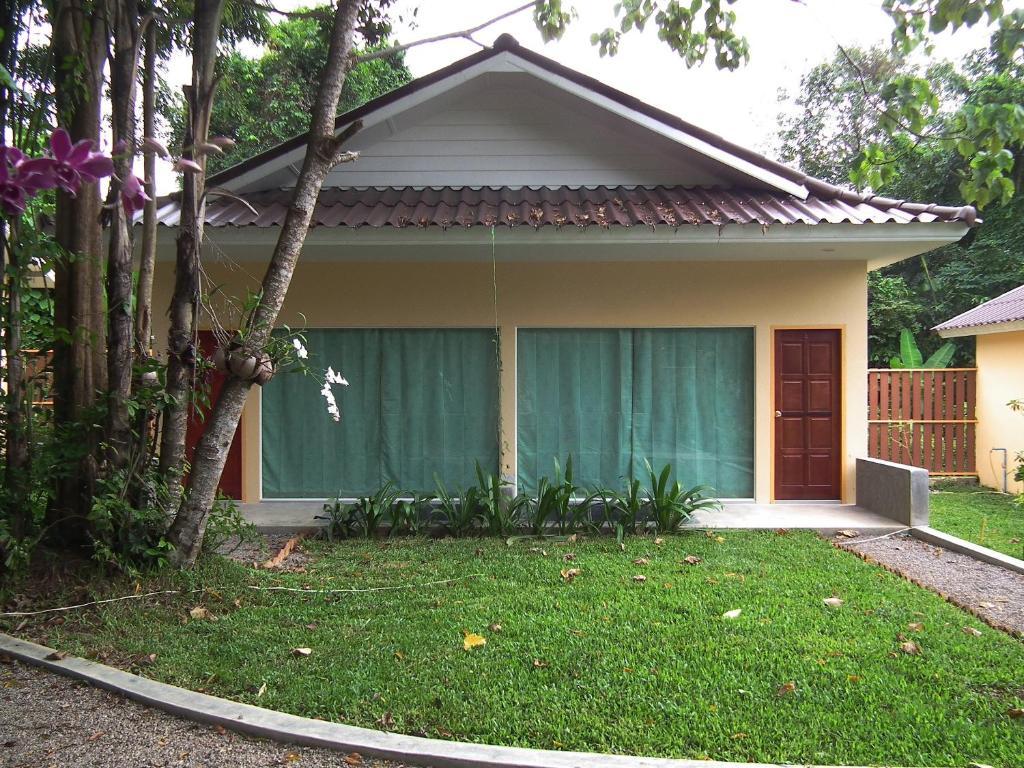 Villa De Mama Rawai Extérieur photo