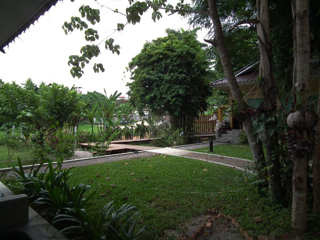 Villa De Mama Rawai Extérieur photo